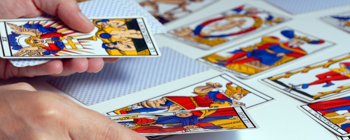 La lettura dei tarocchi è un “duro lavoro”